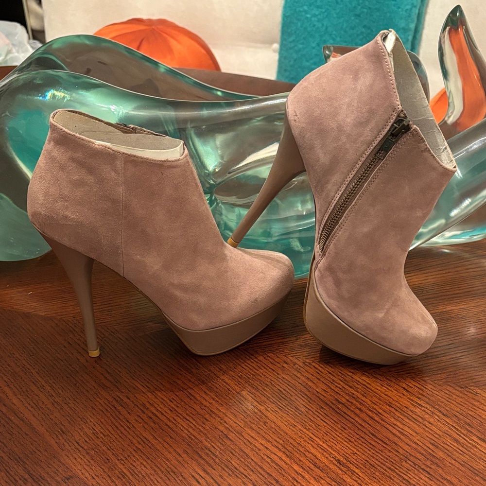 Steve Madden Blush Suede Heeled Boots